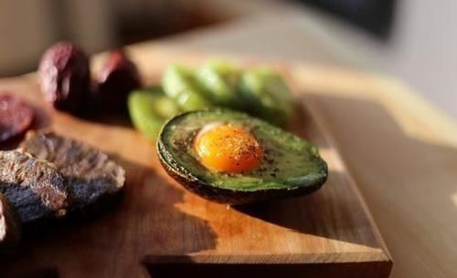 春季养生,此水果别忘了,保护视力,明亮双眼,白领把它当宝贝