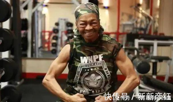 健身|82岁老奶奶夺举重冠军,一口气能做100个俯卧撑,施瓦辛格都服她