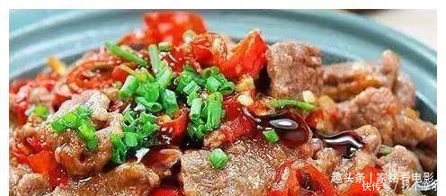美食推荐粉丝牛肉煲,京葱炒肉丝,蚝油生菜,泡椒田鸡的做法
