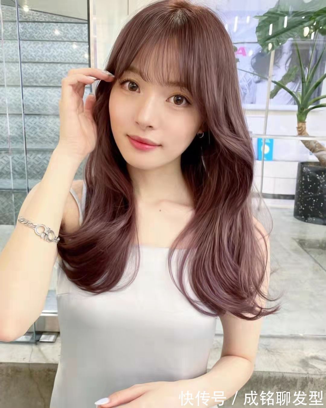 长发 女人留长发和短发哪种更有魅力?区别不在于发型长短,而在于脸型