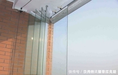 封装|封阳台万万不要装传统玻璃窗,省钱美观又实用,后悔我家装太早了