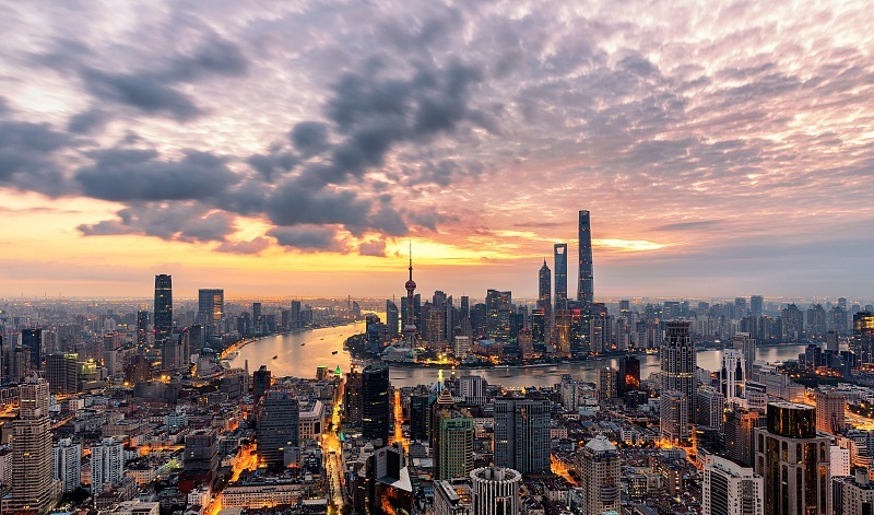 今明|今明两年手上有30万现金,要不要买房曹德旺给出答案