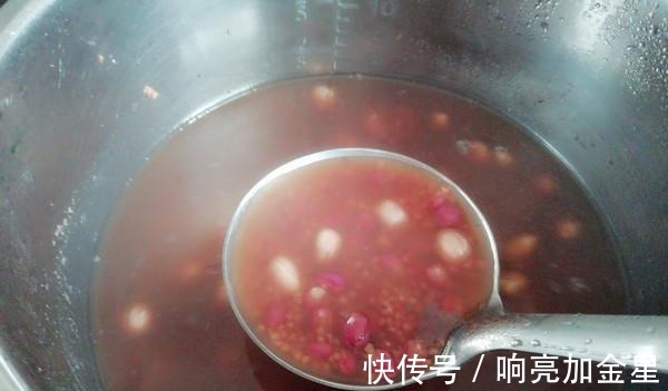 夏天|夏天，这粥记得别错过，做法特简单，暖胃健脾，营养好消化！