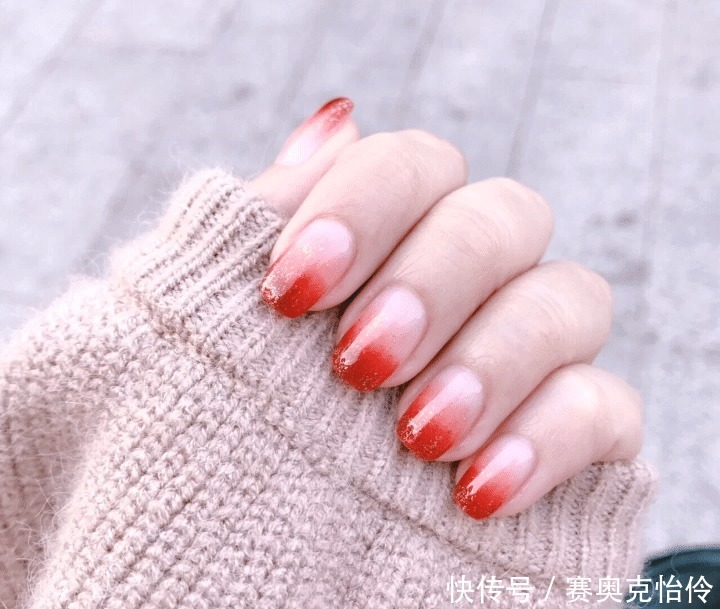 温柔可爱的果冻感美甲，拿图去做！