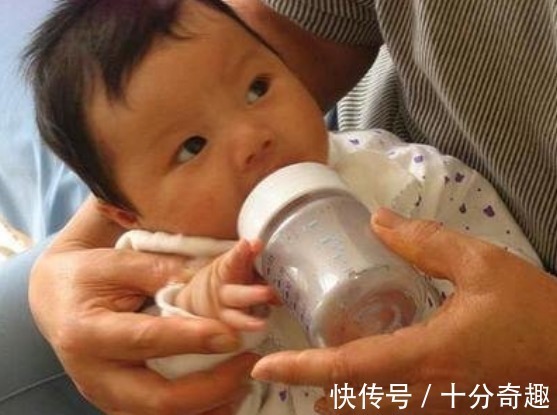 母乳喂养|宝宝从出生到6个月,宝妈要做好6件事,让宝宝发育得更好更健康