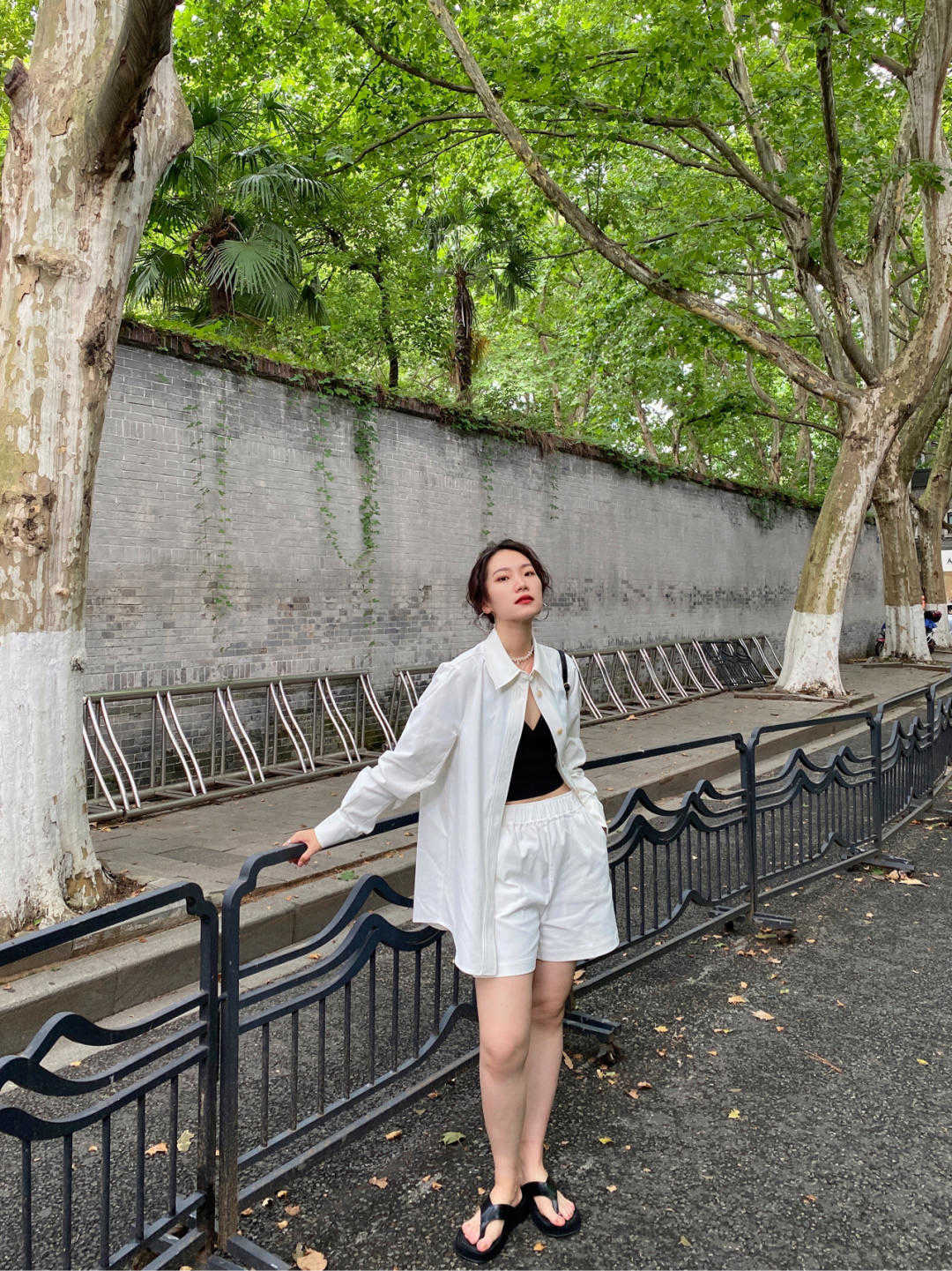 穿搭|时尚和大牌没啥关系,颜色搭配对了,依然能穿出高级感,漂亮大气