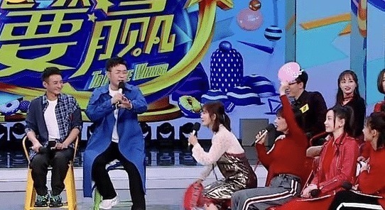 何炅首次打断全场嘉宾!只为当众对吴昕说这5字,却引全网怒赞!