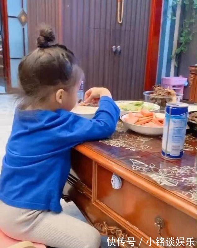 妈妈|女儿在家称王称霸,哥哥放假后,妹妹“不一样了”,妈妈无法淡定