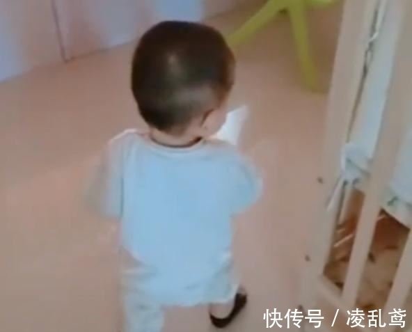 秘密书|宝宝困了要自己睡觉,爸爸跟着回房,看完服气:丈母娘厉害