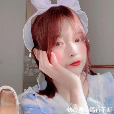 女孩子刚洗完头，尽量做到这“3件事”，头发才能迷倒一片异性