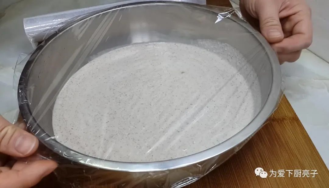 红豆|我家大米从不蒸米饭，加2个鸡蛋，不用烤不用蒸，出锅孩子抢着吃