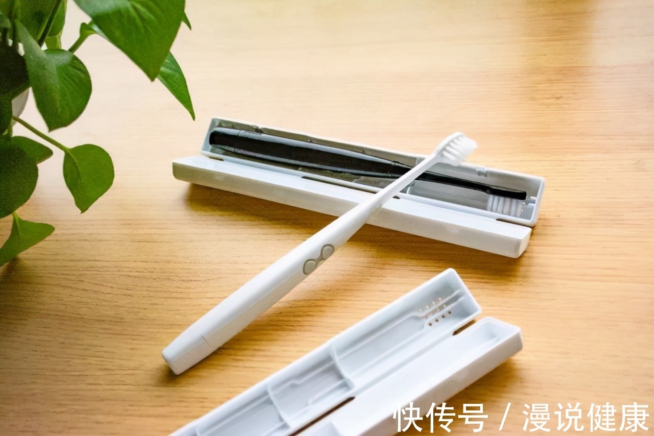 法国|刷牙仅需10秒?法国公司发明的“全球最快的牙刷”,医生劝你别用