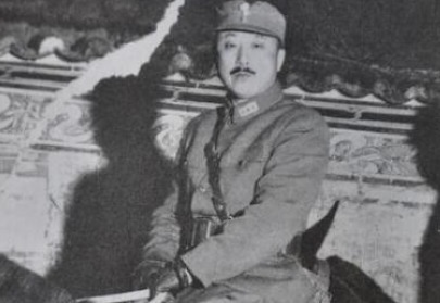 亲自|一次阻击战,八路军只派了一个连,卫立煌不信,战斗结束亲自点验