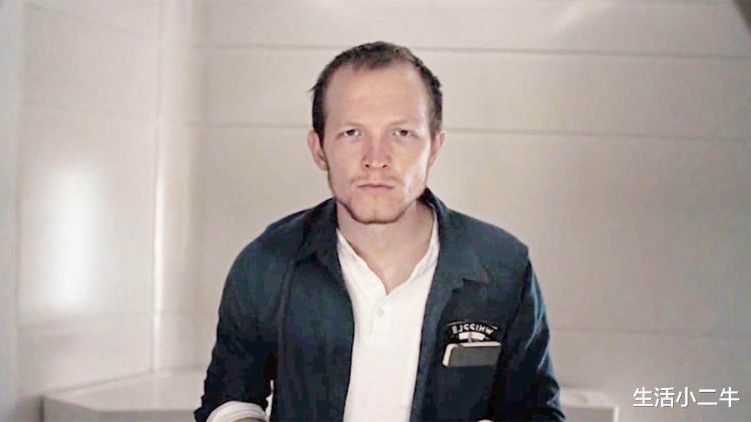 飞船起飞地球遭遇核战争,宇航员却发现自己被外星人耍了