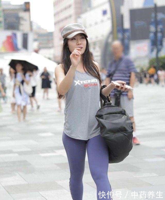 半长裤 打底裤洋溢着时尚休闲感,显瘦又有气质,高级气质凸显出来!