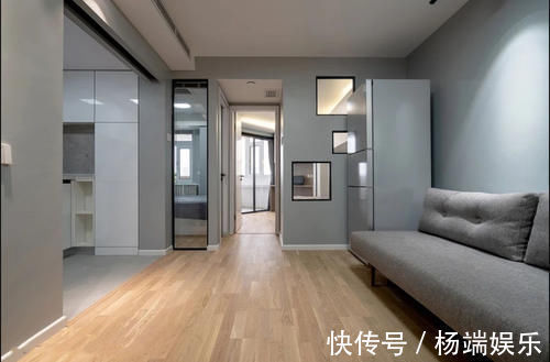 客厅|还是老公机智，阳台客厅之间装个隔断墙，空间宽敞不止一点点！