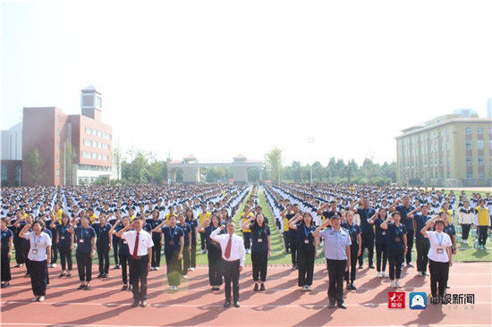 师生|“感恩祖国，强国有我”潍坊光正实验学校举行秋季开学典礼