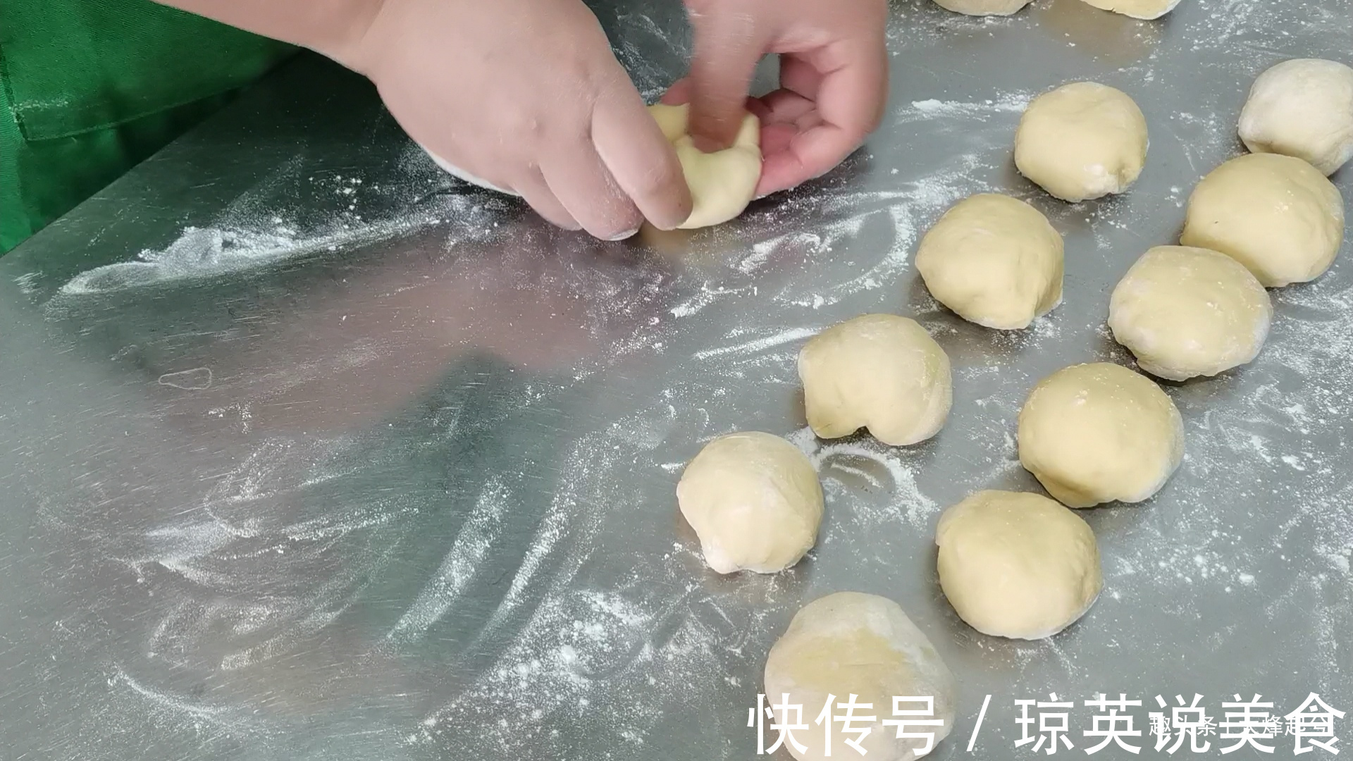 香酥馅饼的做法与技巧,教你在家做,金黄酥脆馅香软糯,简单易学