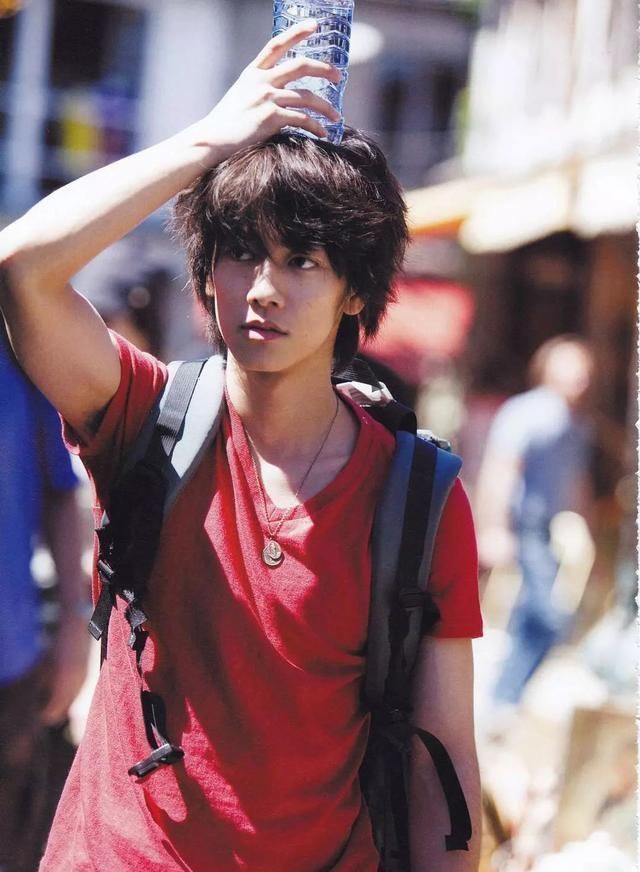 齐刘海 男生们,找对发型比找对女朋友还重要颜值从60到80没问题