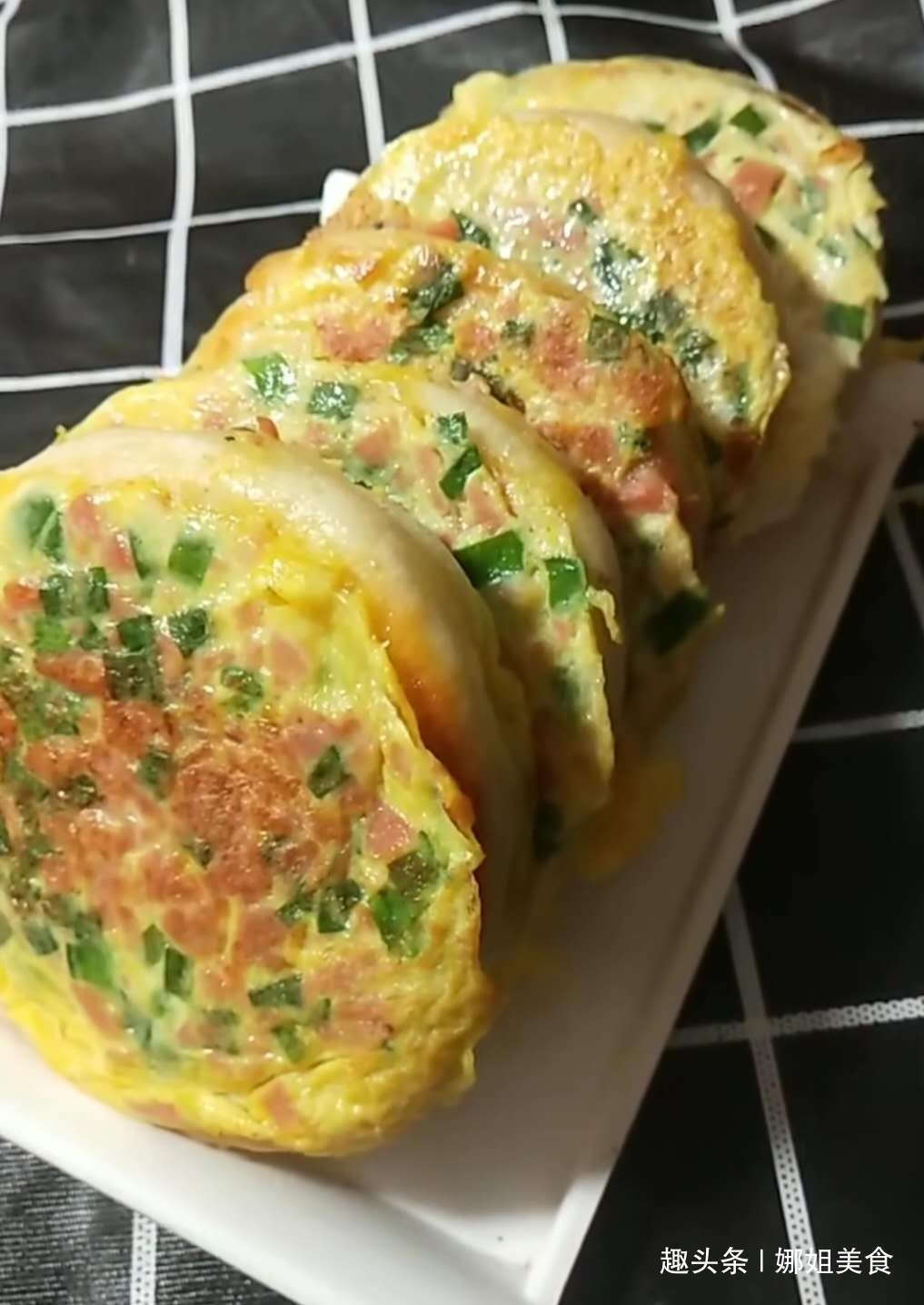 面粉新吃法,不蒸馒头,不包饺子,不煎饼,简单一做,全家吃不够