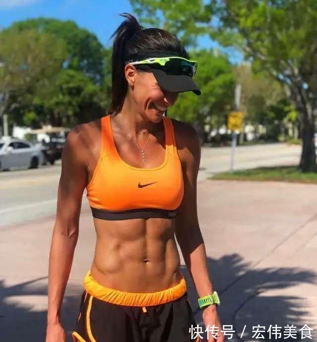 动作|下腹部最难练5个动作针对下腹，帮你紧致小腹，练出漂亮腹肌