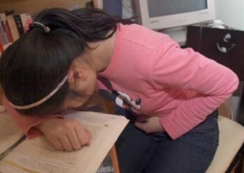 妈妈|女儿初次来月经，妈妈记得说这3句话，是对女儿最好的保护