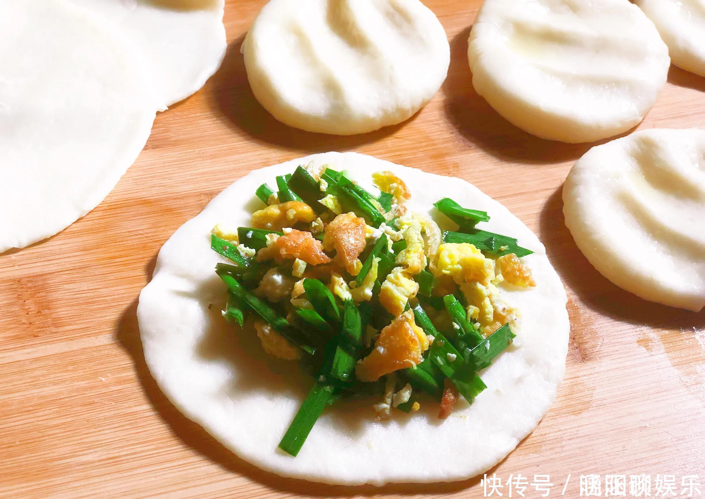 烙饼|快手鲜香韭菜盒子,不发面不用饺子皮,隔几天都不硬,放凉更好吃