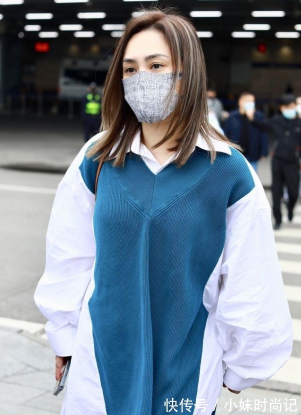 随性 阿娇穿衣也太随性了吧,“上松下松”看似邋遢,实则慵懒又时髦