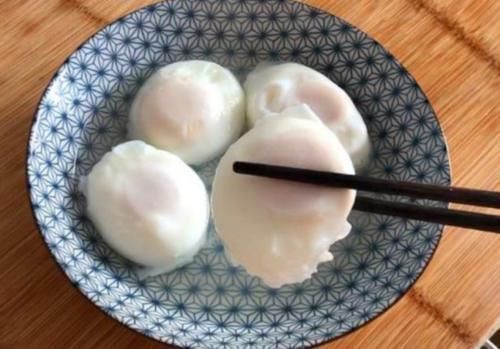 土鸡蛋|煮荷包蛋,有人开水下锅,有人温水下锅多加1步,个个滑嫩圆溜