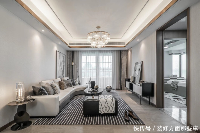 四居室|120平现代风四居室,定制柜子不仅收纳有序还是家中独特的装饰