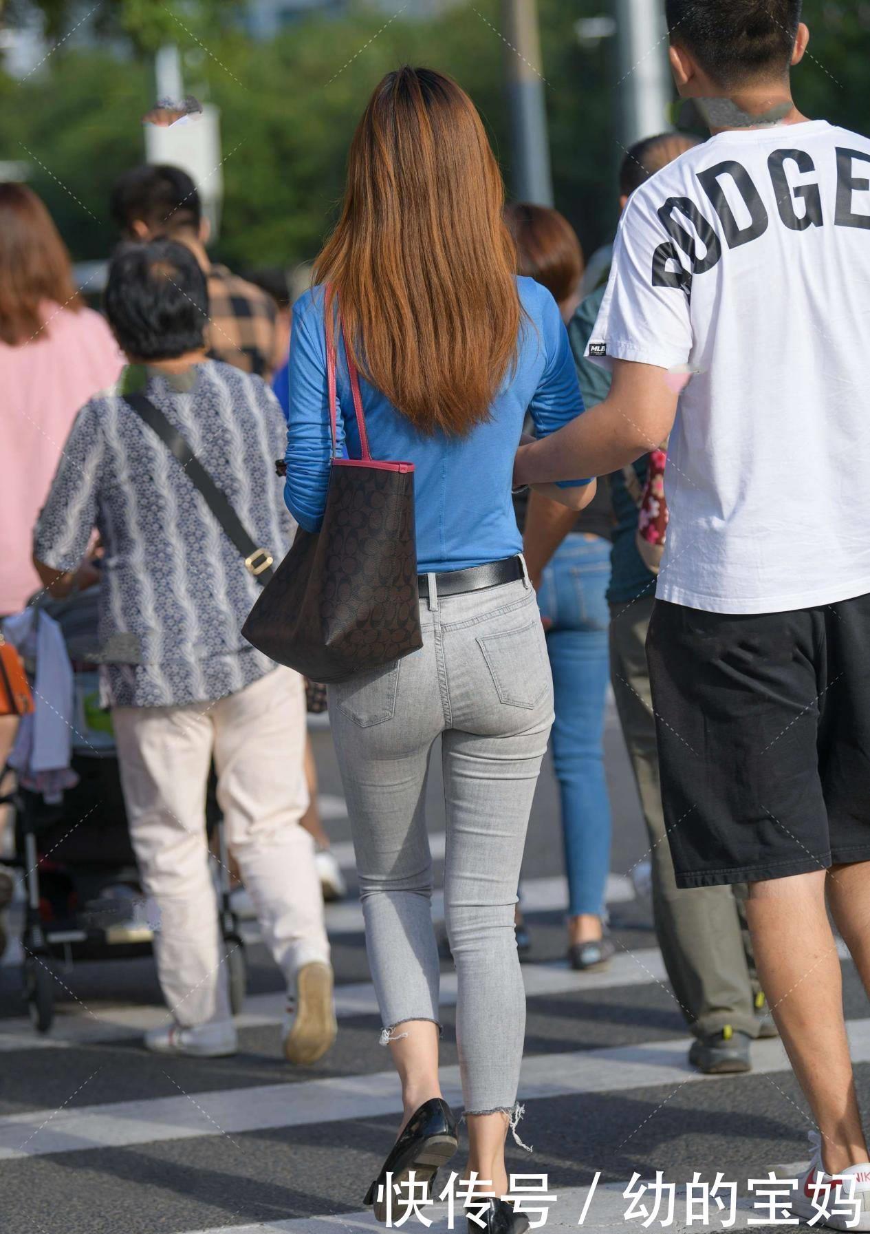 上衣|牛仔裤如何搭配更洋气?选对适合的上衣,带来时髦高级的效果