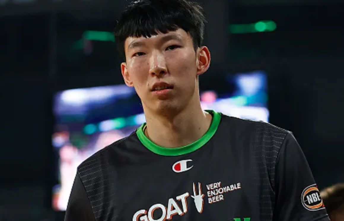 nbl|高开低走被一新援挤压,周琦NBL联赛陷入瓶颈,重返NBA真没戏了?