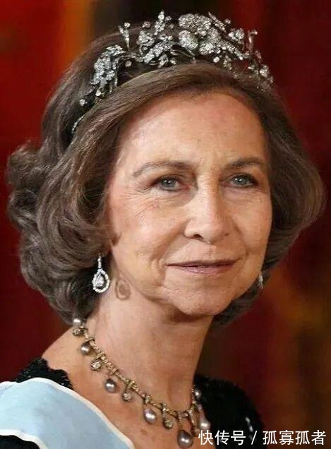 吊坠&那么重的耳环为什么却成为了王室女性的最爱!