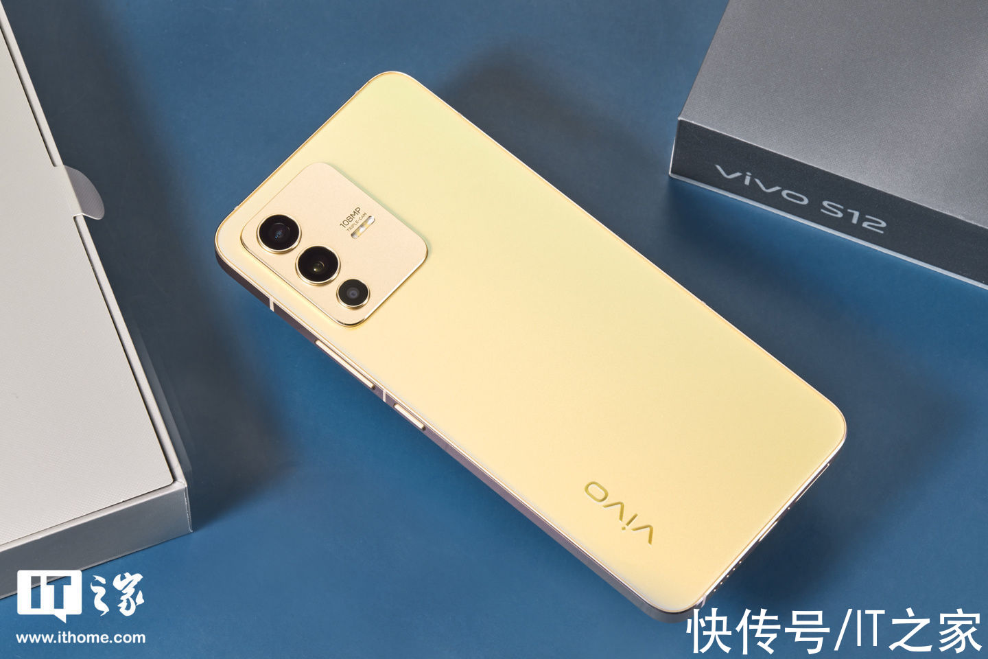 手机|「IT之家开箱」vivo S12手机图赏：亮面直边中框