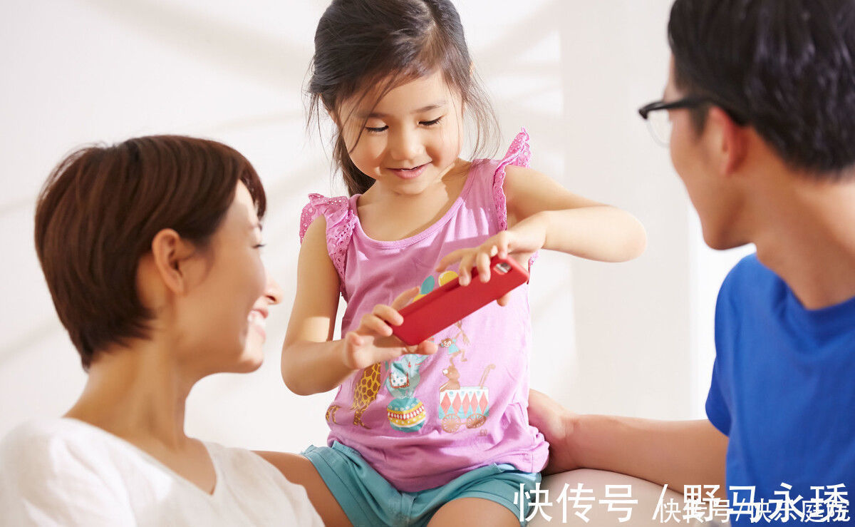 岳父母|父女吵架,爸爸去姥姥家住了十几天,笑坏了妈妈