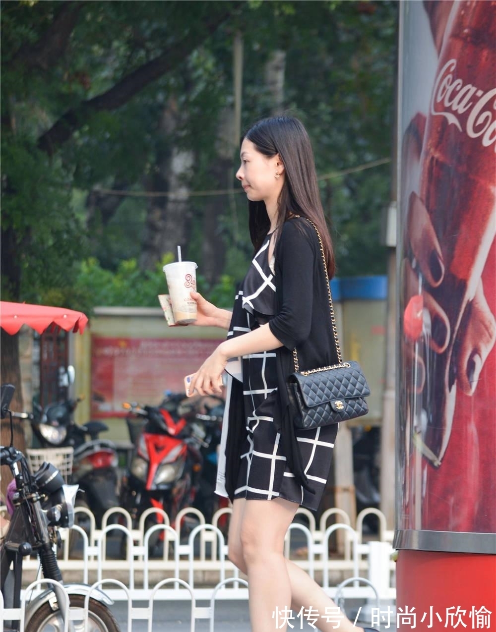 美女 高跟鞋的美,不在于鞋跟有多高,而是要选择简约款式