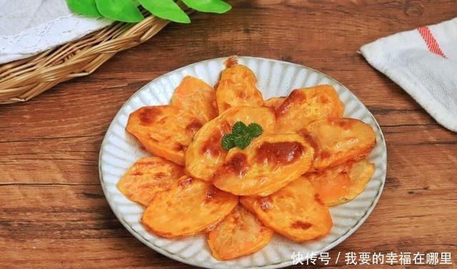 红薯别总蒸着吃了,这样做酥软香甜,还不长胖,好吃到停不下嘴