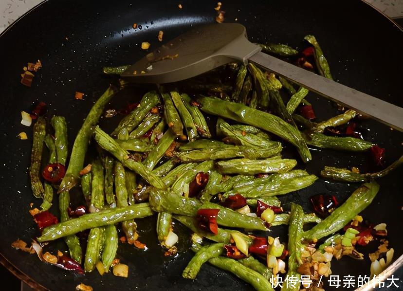 干煸豆角如何做才好吃，诀窍全在其中，简单易学，分分钟搞定