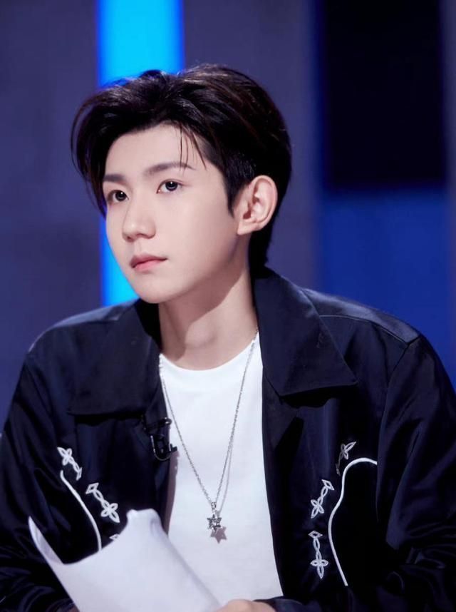 吃货的最高境界!王源以食物类比金曲翻唱,选手的表情亮了