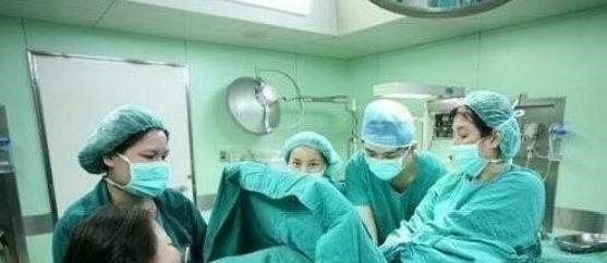 流血|为何分娩时产房总是“冷飕飕”的医生不会主动说,但孕妈要了解