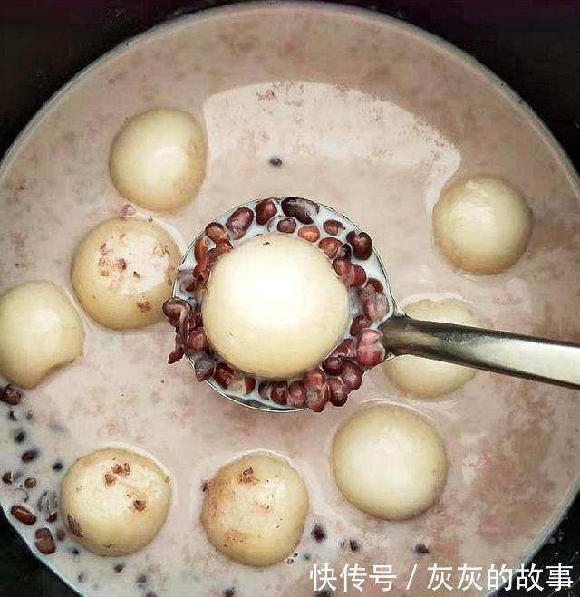 紅豆和它一起煮，女人常吃，皮膚白皙無色斑，像剝了殼的蛋