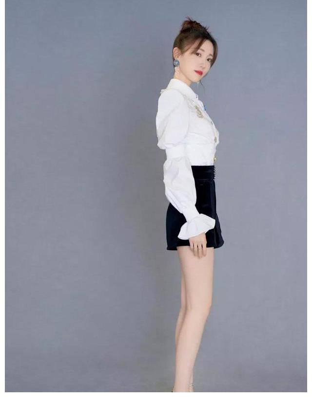 腿精本精張純燁！這樣的主持人明星都要靠邊站