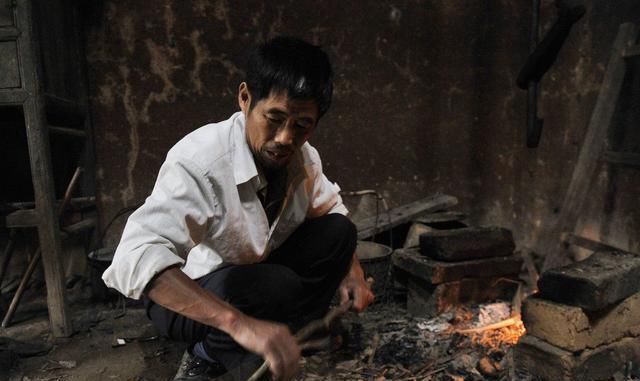 百态|俗语“兄弟盼穷,亲家盼富”,老祖宗的总结很透彻,道出人生百态