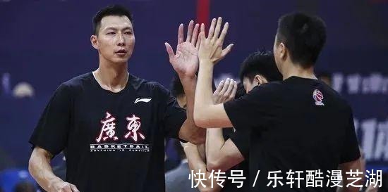 NB疯了!隔扣易建联!这一扣绝对NBA级别……