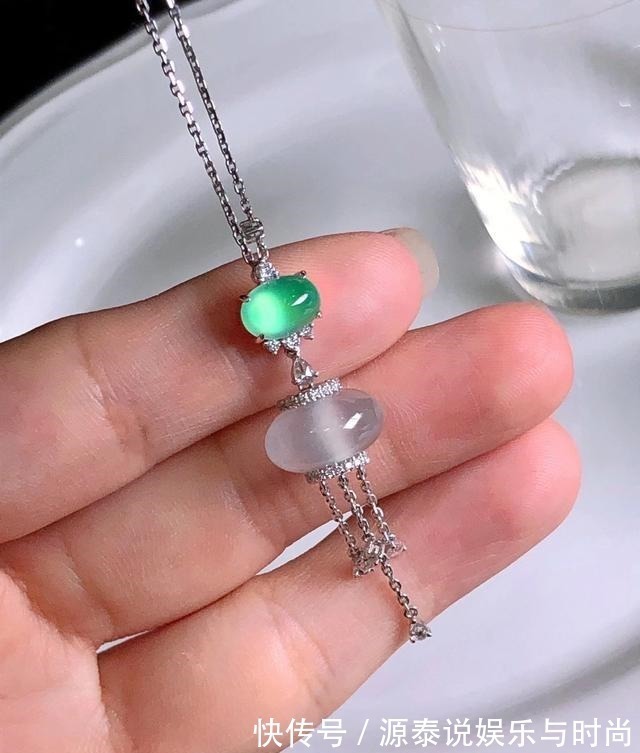 红宝石 七夕节送感动牌珠宝首饰,代表永恒的爱意,温情四溢甜到心窝里!