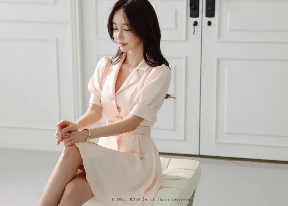 美图欣赏:孙允珠,夏霖雨雾黄梅轻柔雪纺古典裙