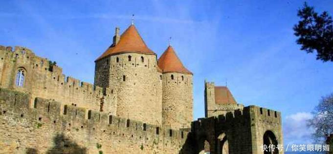 弹尽粮绝|城池被围三年,弹尽粮绝,女将军从城上扔头猪,敌军见后撤兵