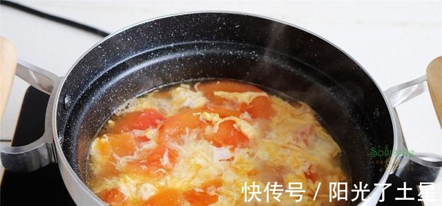 懒人早餐的做法，8分钟就出锅，鲜香美味，连挑食的孩子都抢着吃！