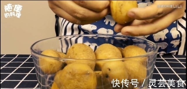 吃1个它,等于吃10个苹果,15个梨,家家吃得起,人人都爱吃