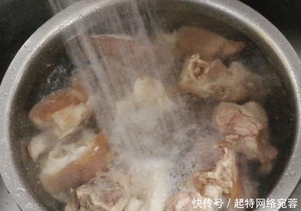 它是“天然雌激素”,女性隔三差五就要吃,50歲了依舊看著年輕